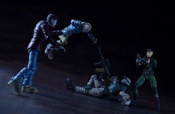 Tạo dáng mô hình Zombinoid Biter - End of Heroes - Kotobukiya KP525