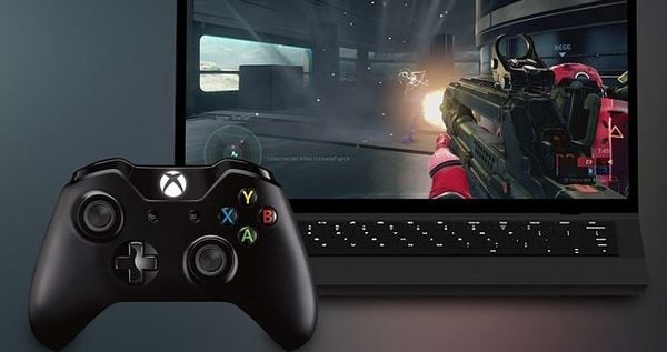 Tay cầm Xbox One S chơi game PC được không?