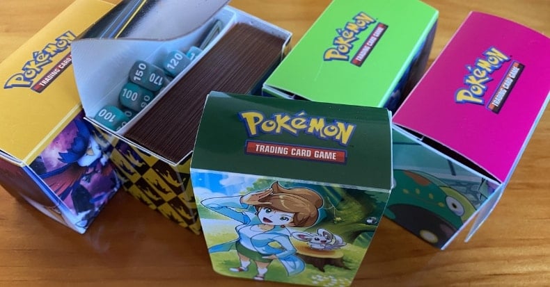 Phụ kiện bảo vệ thẻ Pokemon TCG hộp đựng bài bằng nhựa chính hãng