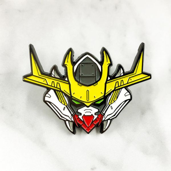 Trang trí cặp sách balo Huy hiệu pin cài áo hình đầu Gundam Barbatos