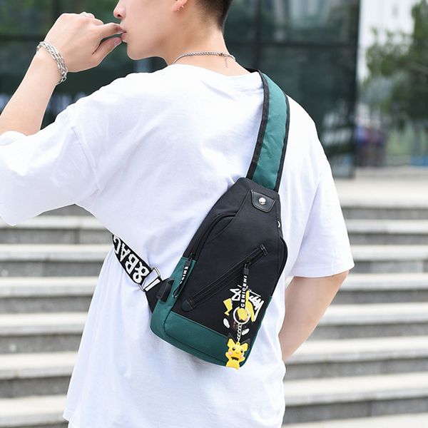 Túi đeo chéo Pikachu tặng kèm móc khóa Pokemon cho nam