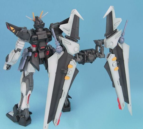 tùy biến robot GAT-X105E Strike Noir Gundam MG