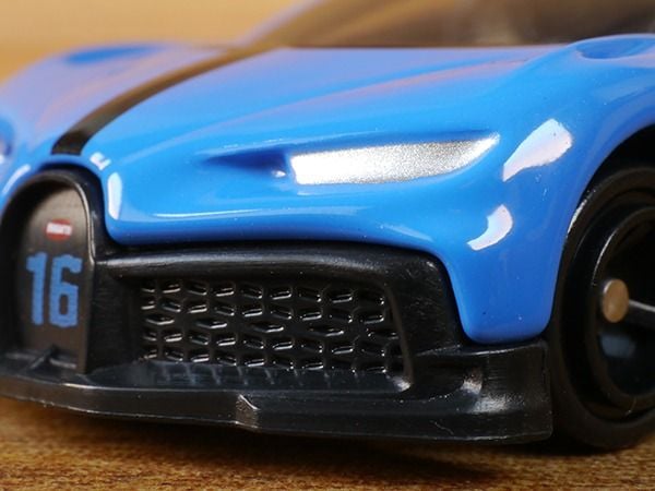 Mua Đồ chơi mô hình xe Tomica No. 37 Bugatti Chiron Pure Sports xe hơi thể thao màu xanh đẹp mắt chất lượng tốt làm quà tặng trang trí trưng bày sưu tầm
