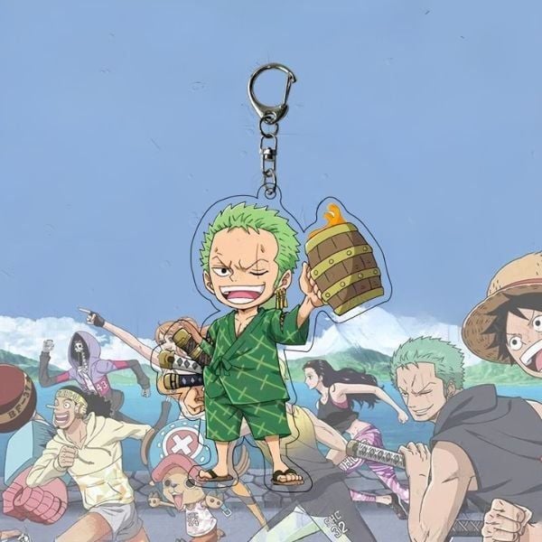 Móc khóa mica One Piece chibi Zoro cầm bia nổi bật.