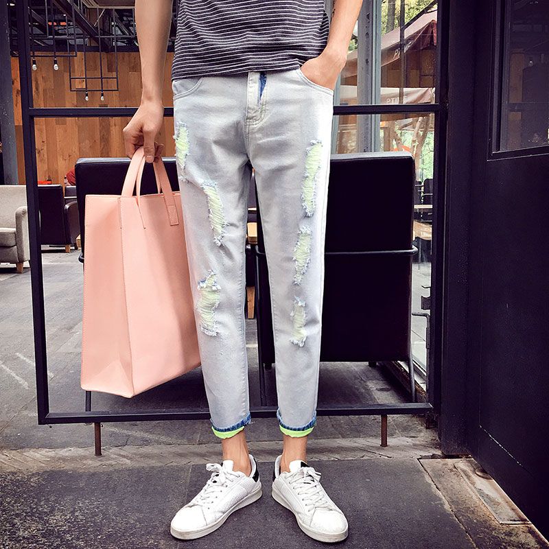 Những mẫu quần jeans nam đang “hot sình sịch” cho Tết Mậu Tuất thêm “Truất”