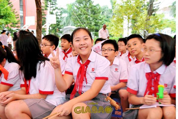 Đồng phục học sinh trường quốc tế song ngữ Academy