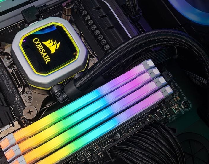 RAM PC CORSAIR VENGEANCE 16GB DDR4 3000MHz CMW16GX4M2C3000C15W WHITE