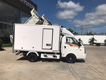 xe tải hyundai new porter H150 1.5 tấn thùng kín composite