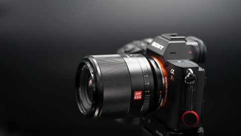 Ưu, nhược điểm của ống kính Viltrox 24mm F1.8 cho Sony FE