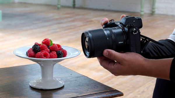 Nikon z 17-28 Sông Hồng camera