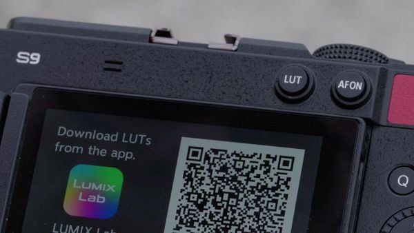 Lumix S9 - Sông Hồng camera