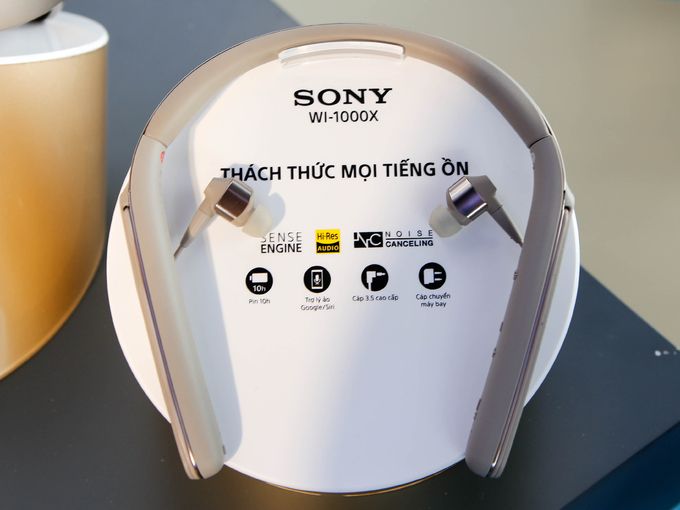 Bộ ba tai nghe không dây chống ồn mới của Sony