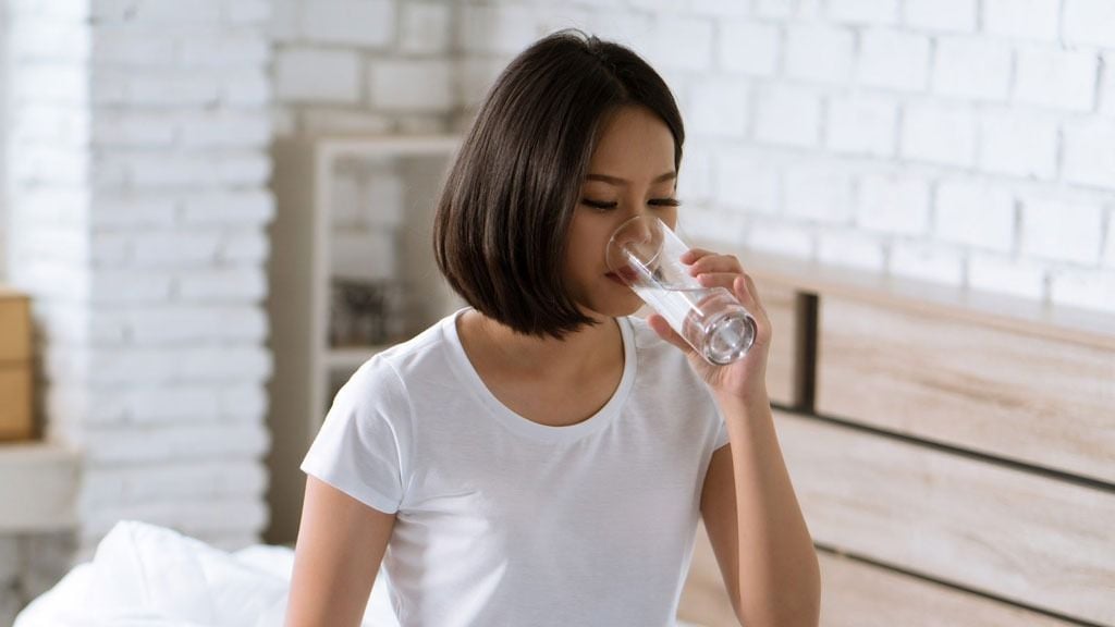 Buổi tối nên uống nước gì? 8 loại nước uống buổi tối tốt cho sức khoẻ