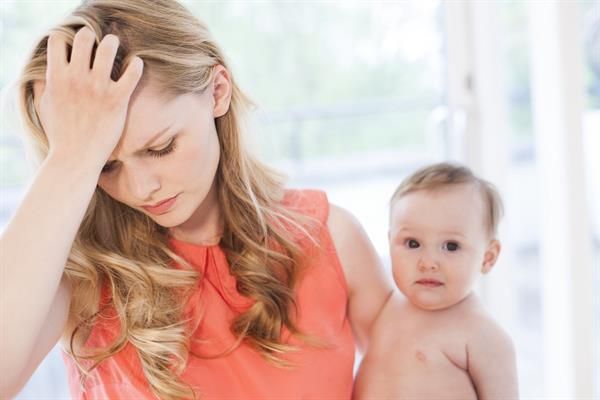 Chữa trị rụng tóc sau sinh – giải phóng lo lắng muộn phiền cho chị em phụ nữ