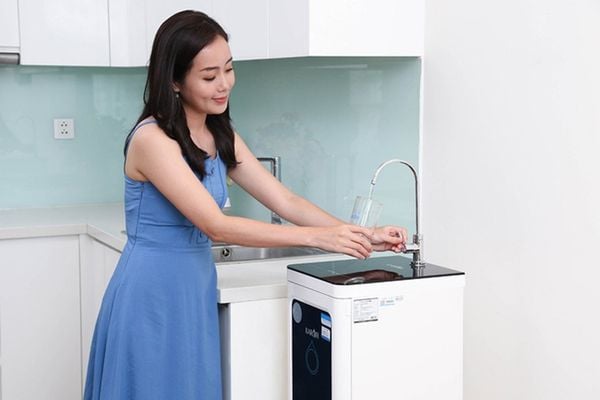 công dụng máy lọc nước: Tiết kiệm thời gian và tối ưu hóa chi phí