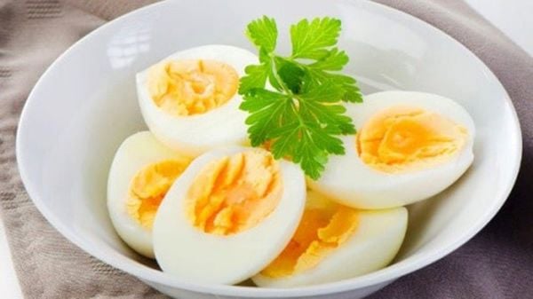 Buổi tối nên ăn gì để tốt cho sức khỏe: Trứng gà
