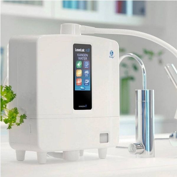 Sử dụng máy lọc nước Kangen giúp loại bỏ kim loại nặng trong nước