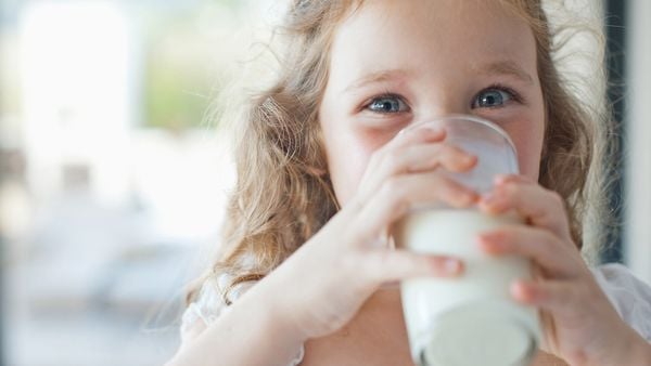 Dùng nước Kangen pha sữa cho em bé