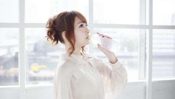 Máy lọc nước Kangen có tác dụng làm sạch răng miệng