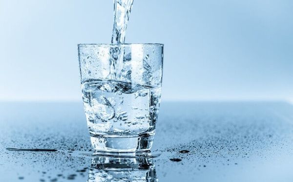 Uống nước đúng cách là uống bao nhiêu nước mỗi ngày?