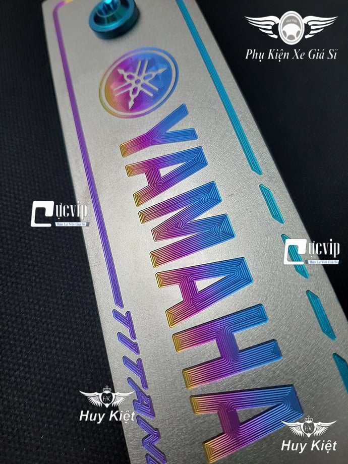 Bảng Tên Yamaha Titan Kèm 2 Ốc Titan Thật GR5 MS3697