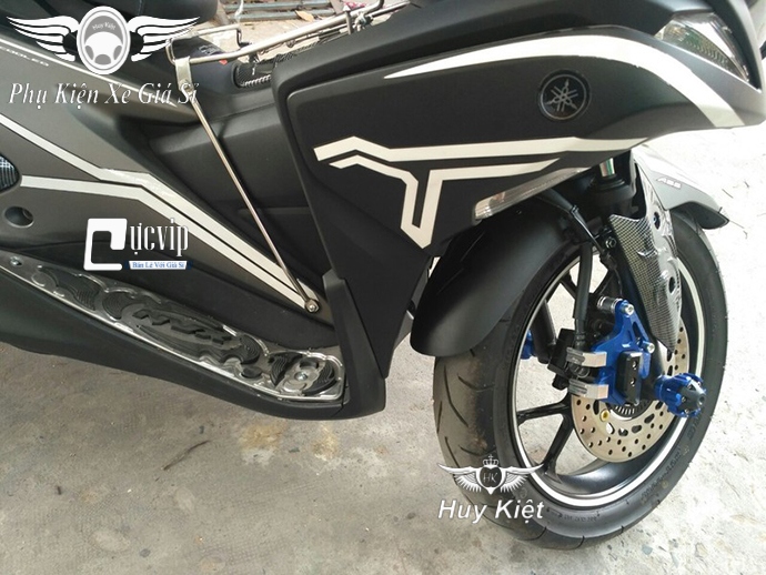 Dè Nối Chắn Bùn Bánh Trước Yamaha NVX MS1748