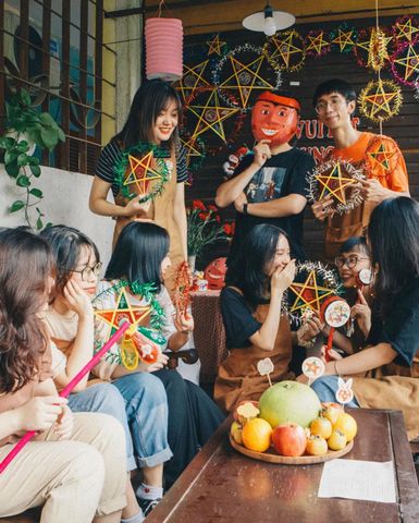 'Sống ảo' ở 6 quán ngon Hà Nội có décor Trung Thu đẹp