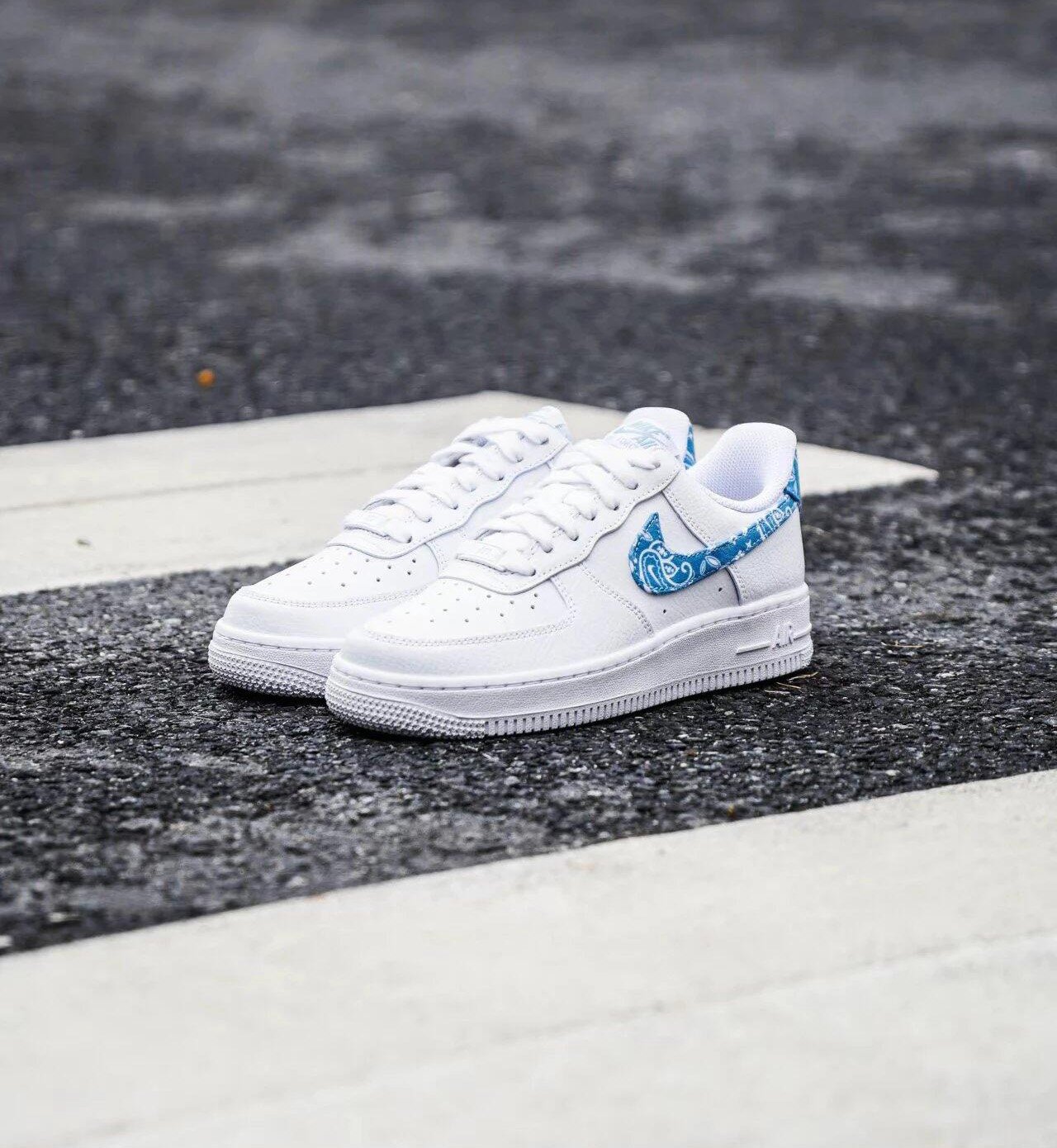 Nike Air Force 1 Essential 