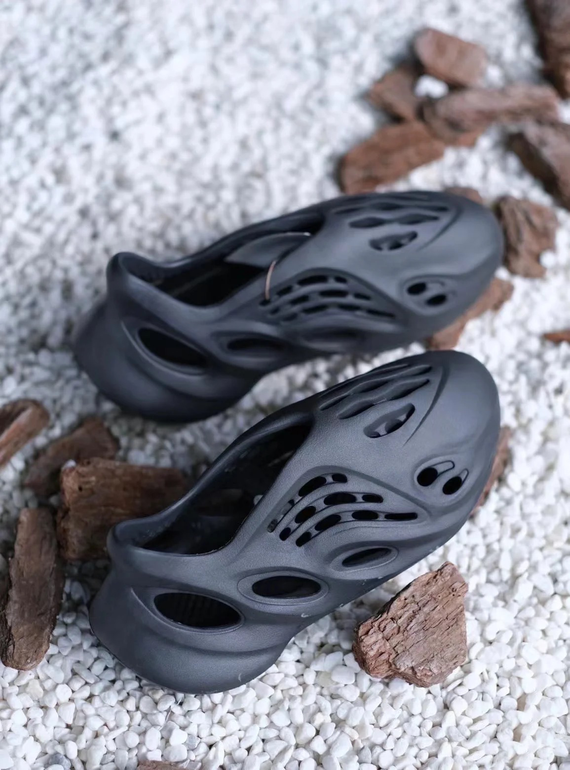 Adidas Yeezy Foam Runner RNR Onyx 'Black' - HP8739 - Hàng Chính Hãng