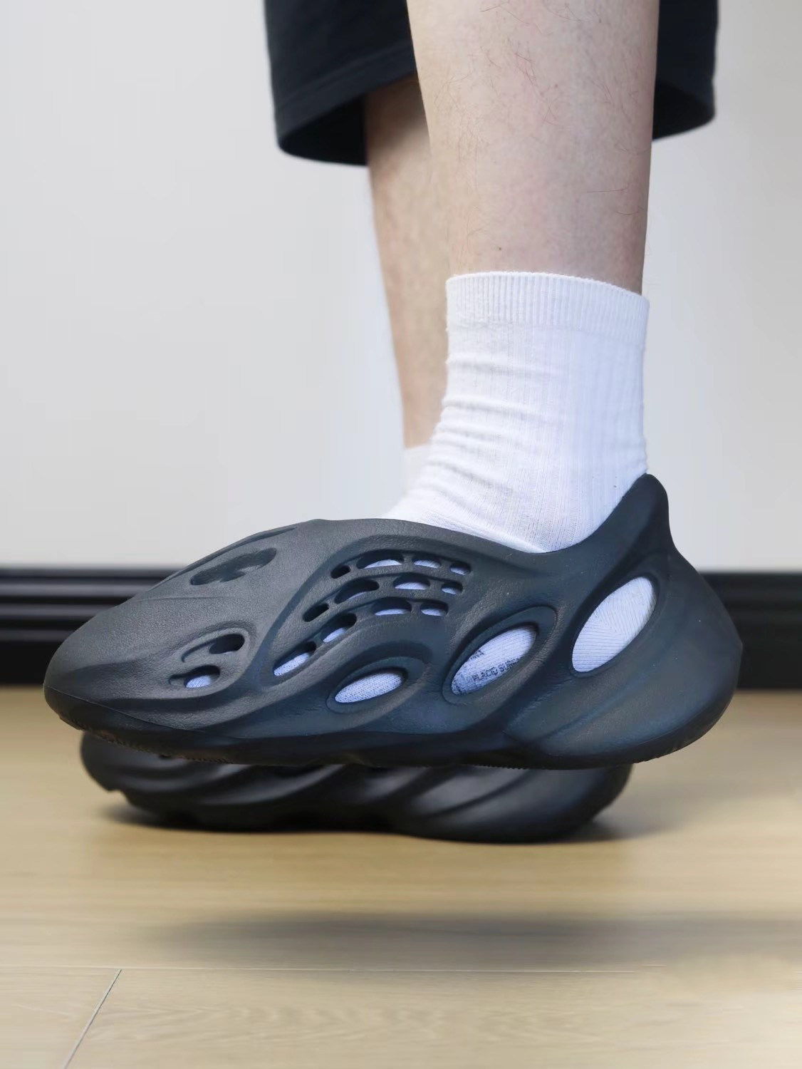 Adidas Yeezy Foam Runner RNR Onyx 'Black' - HP8739 - Hàng Chính Hãng