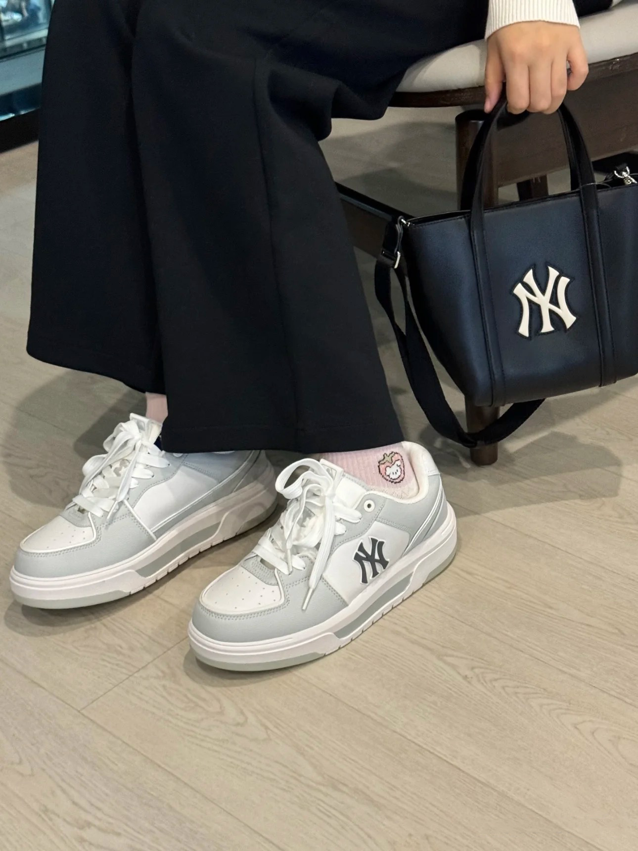 MLB Liner Basic SL New York Yankess Xám 3ASXCBS4N-50GRS - Chính Hãng