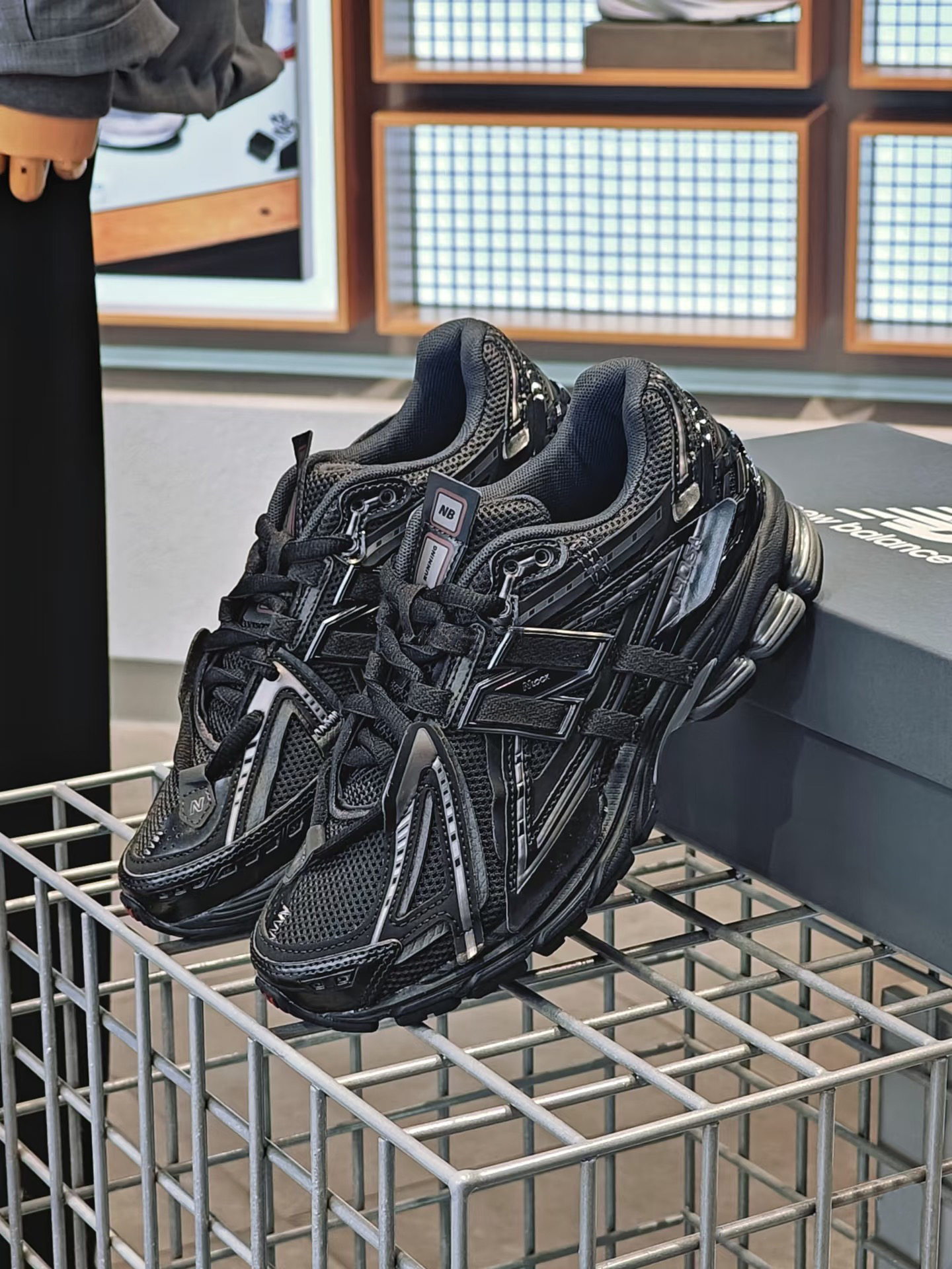 New Balance 1906 Concrete Pack Black - M1906AF