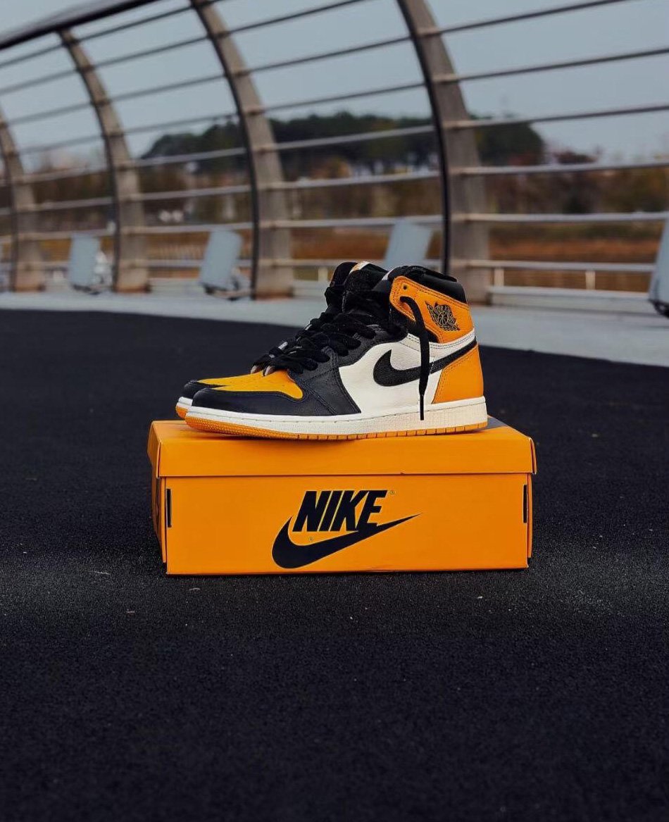 Nike Air Jordan 1 High OG Taxi - Mã 555088-711