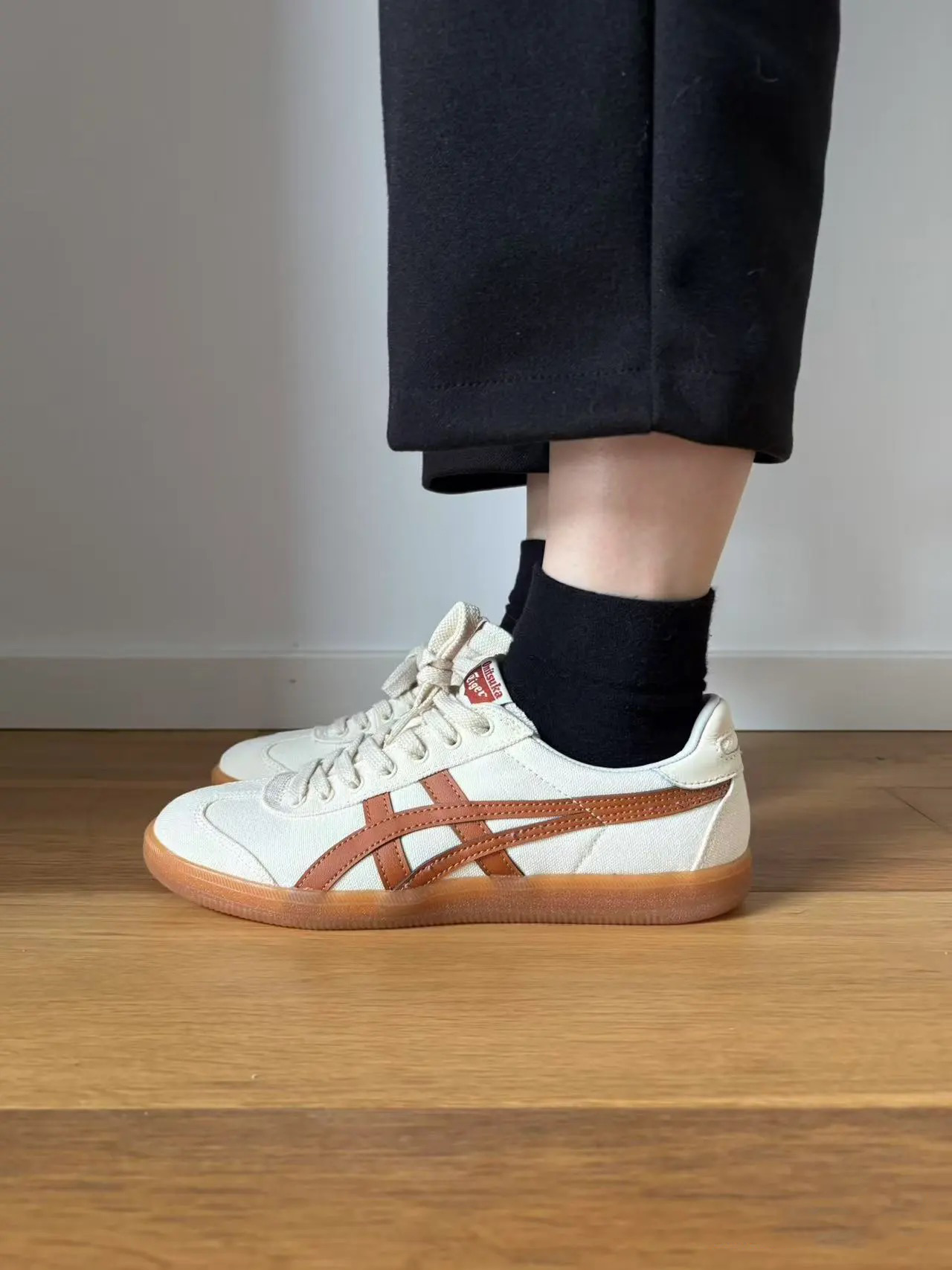 Onitsuka Tiger Tokuten Cream Caramel - 1183A862-200 - Hàng Chính Hãng