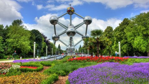Atomium - Công trình kiến trúc kỳ lạ nhất tại Brussels