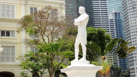 Tượng đài Stamford Raffles, người tìm ra vùng đất Singapore
