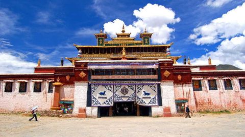 Tu viện Samye, tu viện Phật giáo đầu tiên ở Tây Tạng
