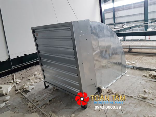 quạt thôn gió vuông nhà xưởng kích thước 900x900 mm