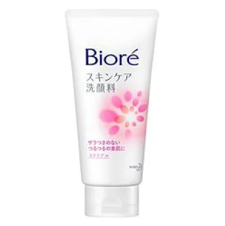biore-sua-rua-mat-duong-da-scrub-in-chua-hat-tay-da-chet-130g