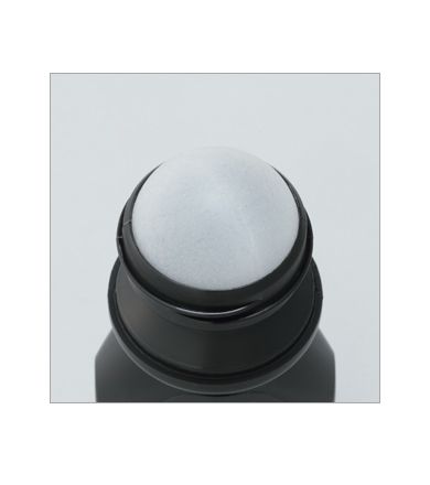 thanh-lan-khu-mui-deo-Roll-Perfect-Protect-Rohto
