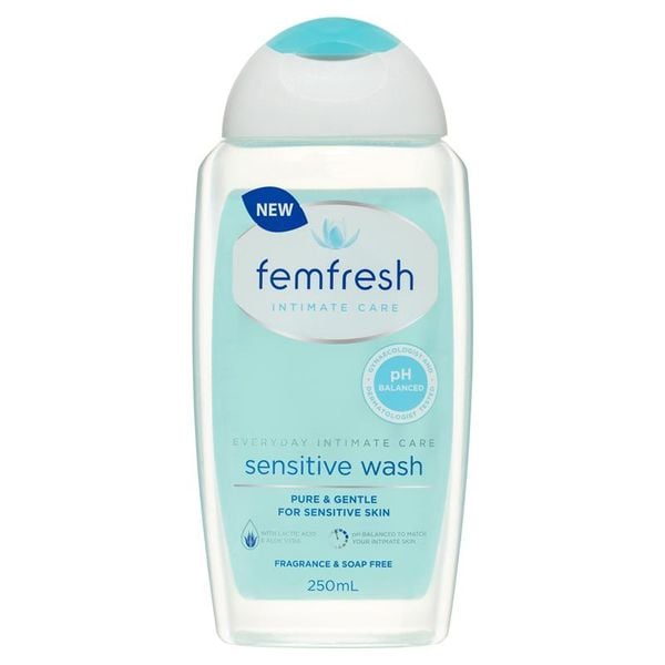 Dung dịch vệ sinh phụ nữ cho da nhạy cảm femfresh sensitive wash 250ml
