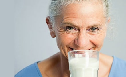 Thời điểm uống Sữa Ensure tốt nhất đối với người già