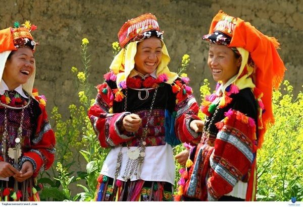 Đồng bào Tây Bắc và nét đẹp văn hóa bản địa