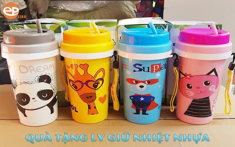 Quà tặng ly giữ nhiệt bằng nhựa được in hình ngộ nghĩnh theo yêu cầu
