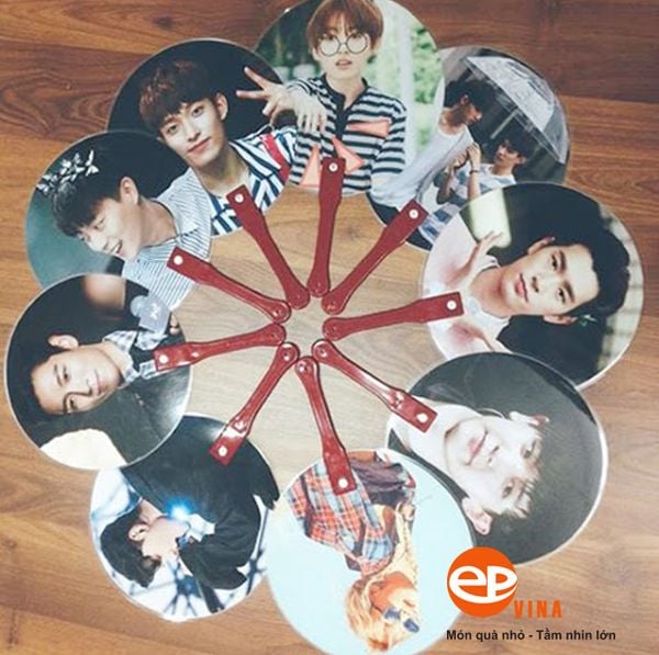 in quạt nhựa kpop 3