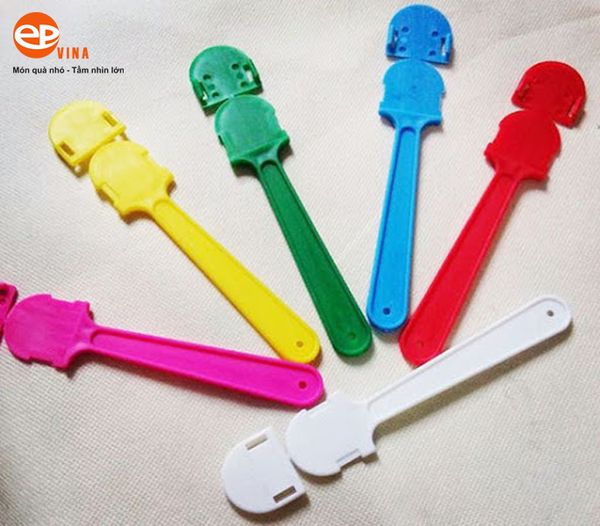 mua cán quạt nhựa gài