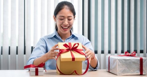 TOP 5 QUÀ TẶNG DOANH NGIỆP HỮU ÍCH CHO MÙA HÈ - HỮU ÍCH, GIÁ THÀNH HỢP LÝ