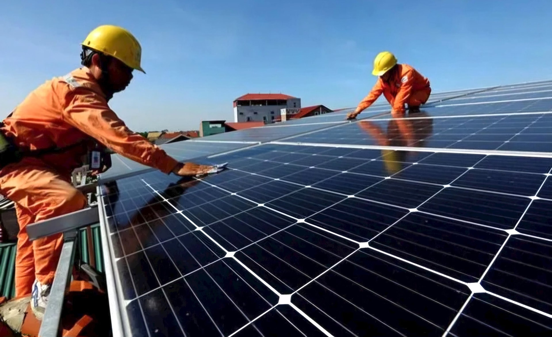 nghi-dinh-135-2024-Nd-cp-ve-dien-mat-troi-ban-dien-du