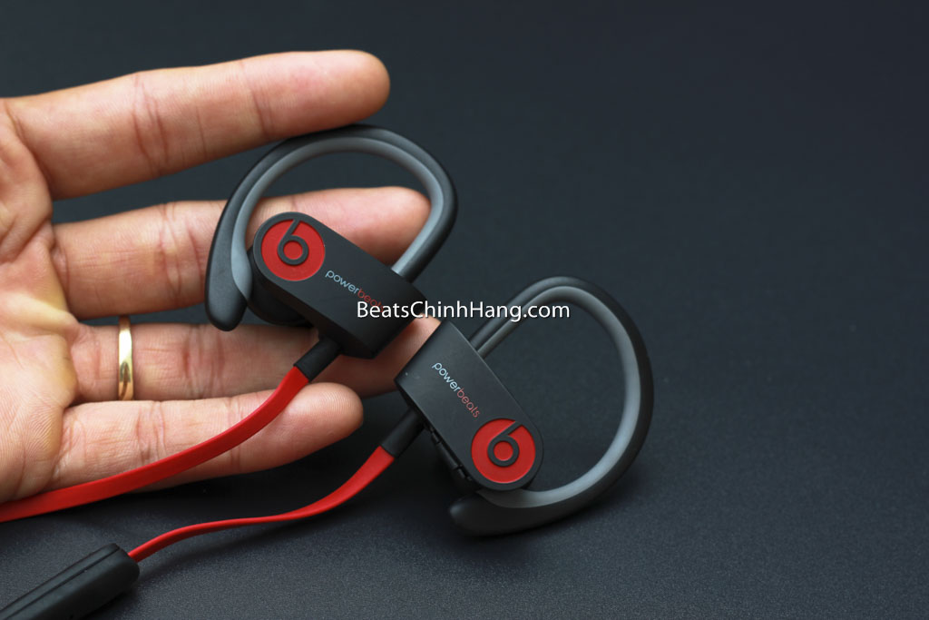 danh-gia-tai-nghe-powerbeats-2-wireless-chinh-hang