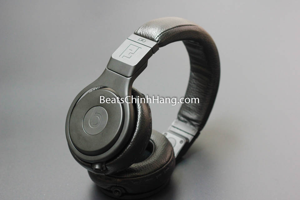 tai-nghe-beats-pro-fendi-chinh-hang